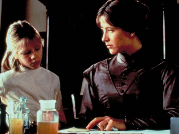 Firelight (1998) William Nicholson Synopsis, Characteristics, Moods